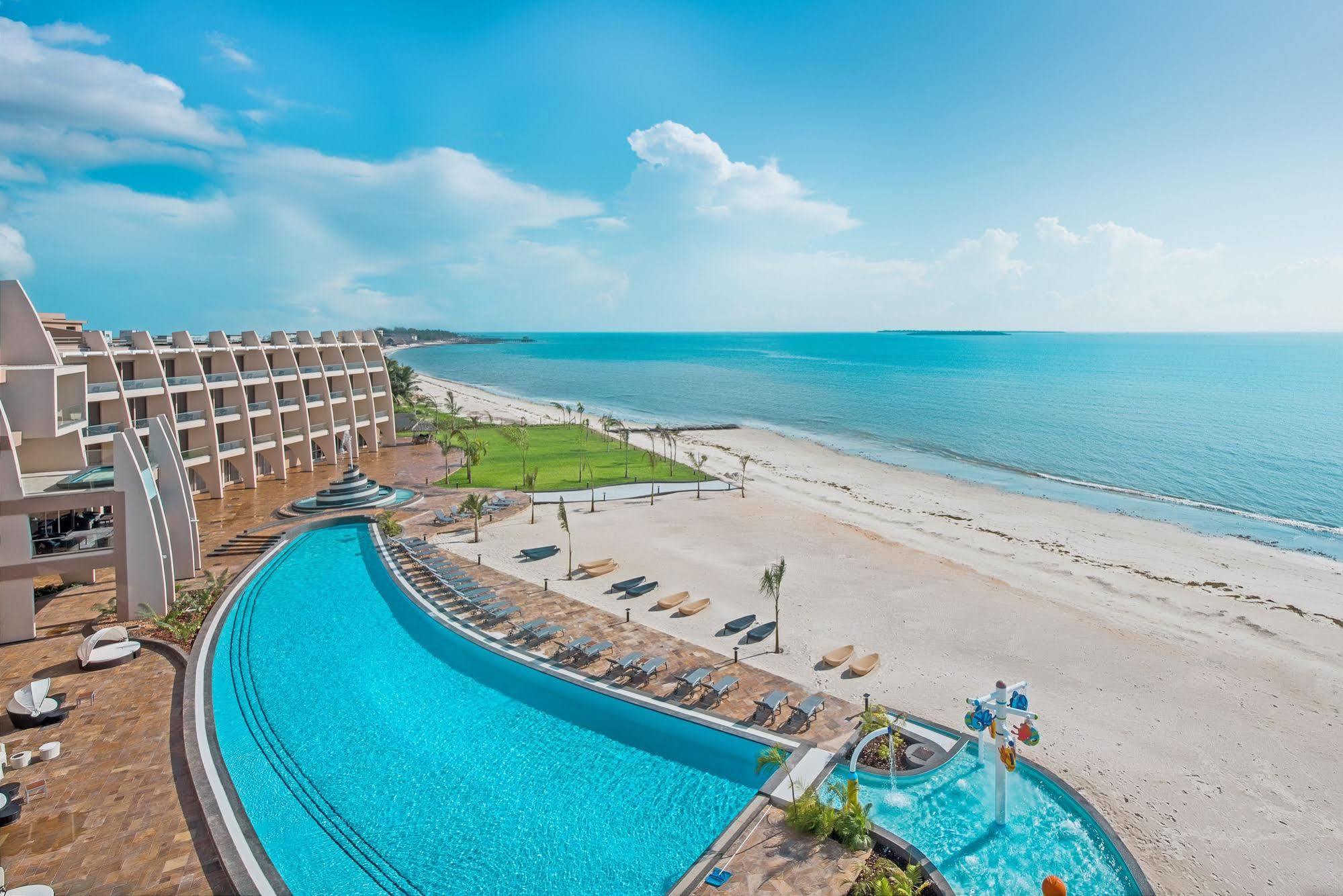 Ramada Resort By Wyndham Dar Es Salaam Extérieur photo